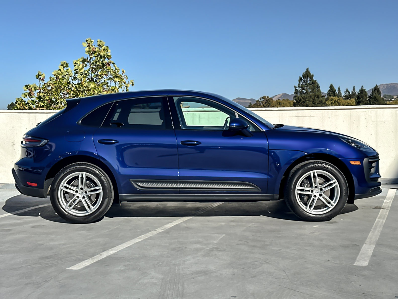 Used 2026 Porsche Macan AWD/4WD image 10