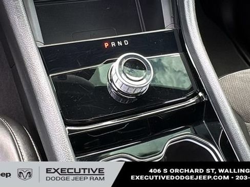 Used 2023 Jeep Grand Cherokee L Laredo AWD/4WD image 18
