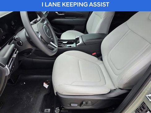 Certified 2025 Hyundai Santa Cruz SEL image 12