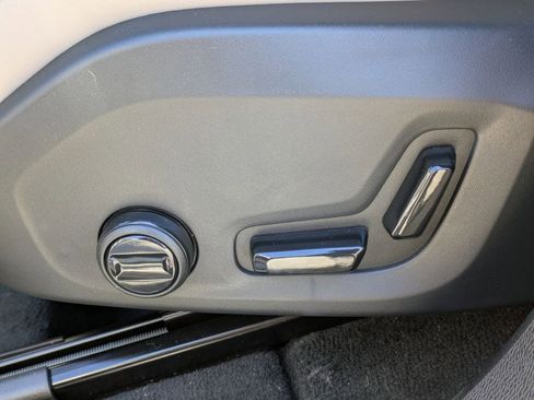 New 2026 Volvo XC60 B5 Core image 23