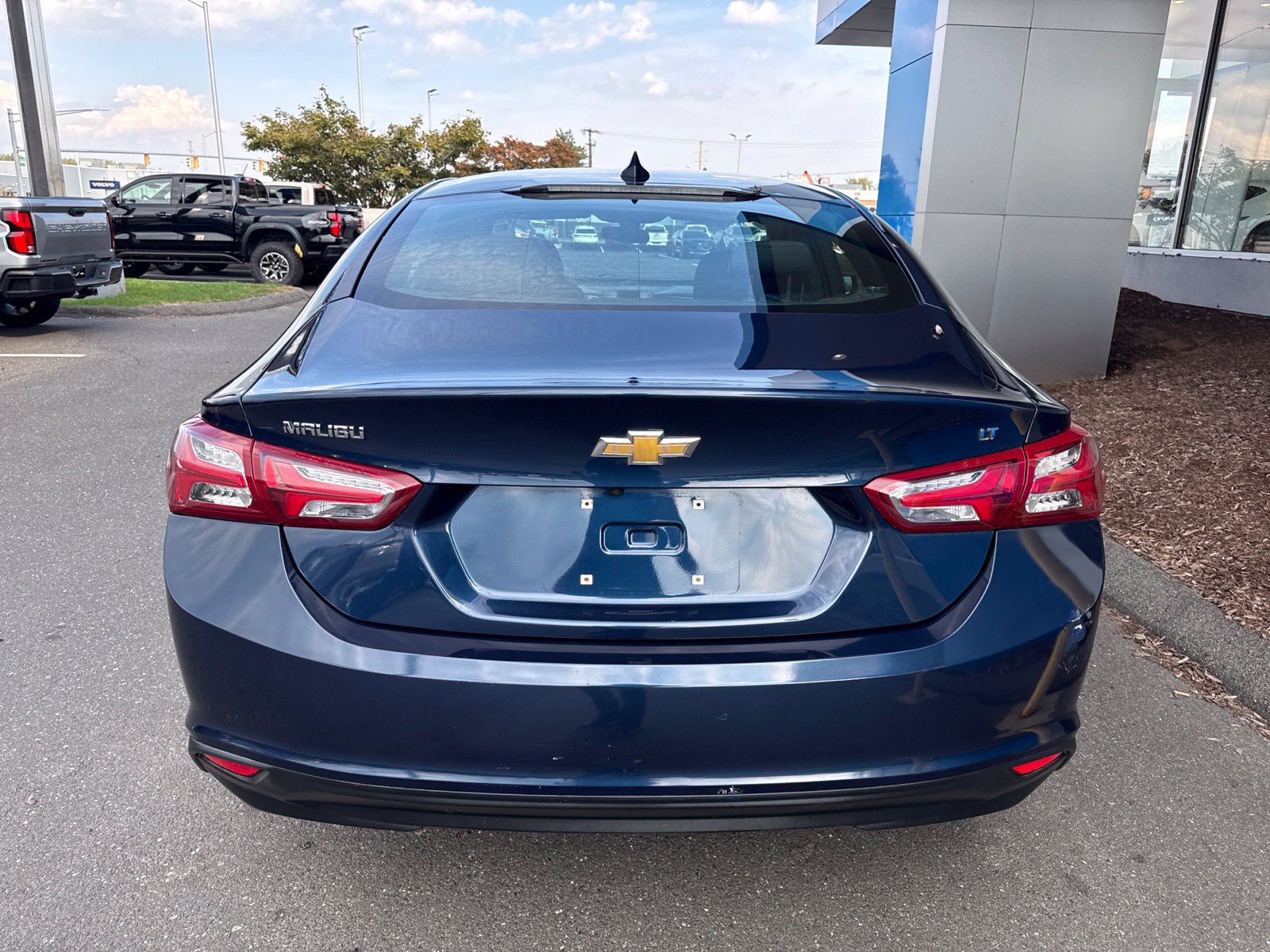 Used 2020 Chevrolet Malibu LT FWD image 7