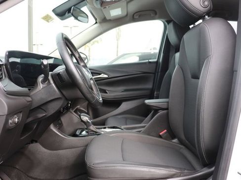 Used 2025 Buick Encore GX Preferred image 11