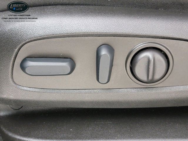 Used 2022 Chevrolet Equinox LT FWD image 14