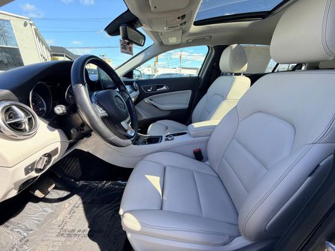 Used 2019 Mercedes-Benz GLA 250 4MATIC image 20