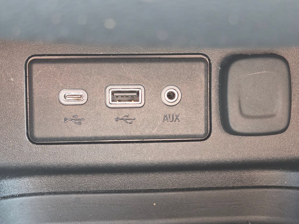 Used 2020 Chevrolet Equinox LT FWD image 11