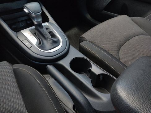Used 2022 Kia Forte LXS w/ LXS Technology Package FWD image 26