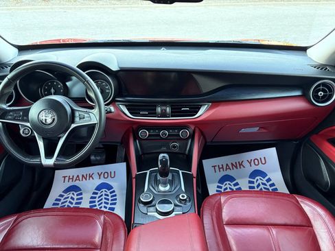 Used 2018 Alfa Romeo Stelvio AWD image 19