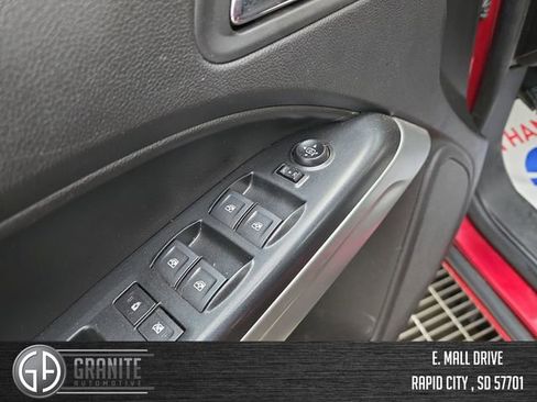 Used 2018 Chevrolet Colorado LT w/ LT Convenience Package image 11