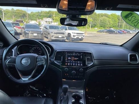 Used 2021 Jeep Grand Cherokee Limited AWD/4WD image 13