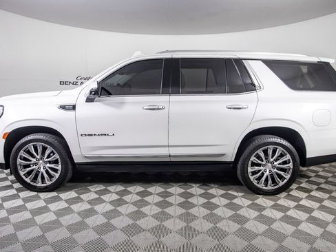 Used 2022 GMC Yukon Denali w/ Denali Premium Package AWD/4WD image 11