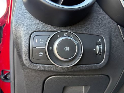 Used 2022 Alfa Romeo Stelvio Veloce image 14