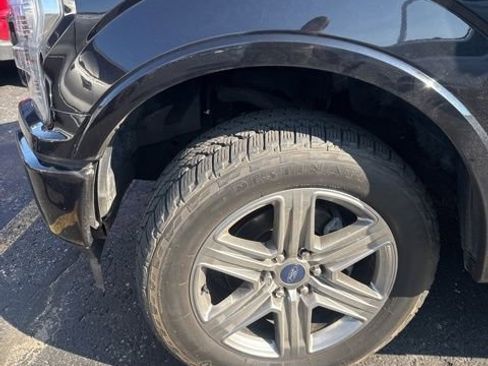 Used 2019 Ford F150 Lariat w/ Equipment Group 502A Luxury image 3