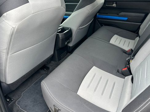 Used 2025 Toyota Tacoma TRD Sport w/ TRD Sport Upgrade Package image 14