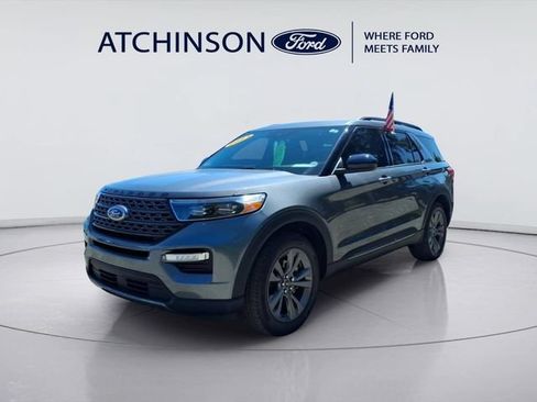 Certified 2023 Ford Explorer XLT w/ Equipment Group 202A AWD/4WD image 1