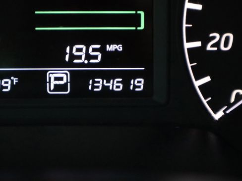 Used 2015 Nissan Sentra S image 18