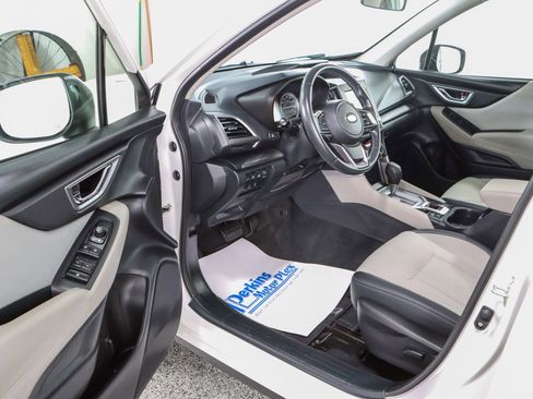 Used 2023 Subaru Forester Premium AWD/4WD image 3