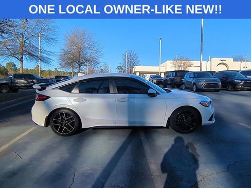 Used 2024 Honda Civic Sport Touring image 6