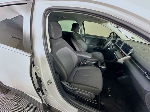 Used 2024 Hyundai Ioniq 5 SEL image 31