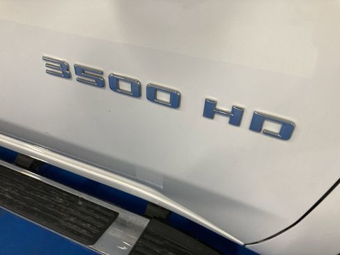 Used 2022 Chevrolet Silverado 3500 High Country AWD/4WD image 11