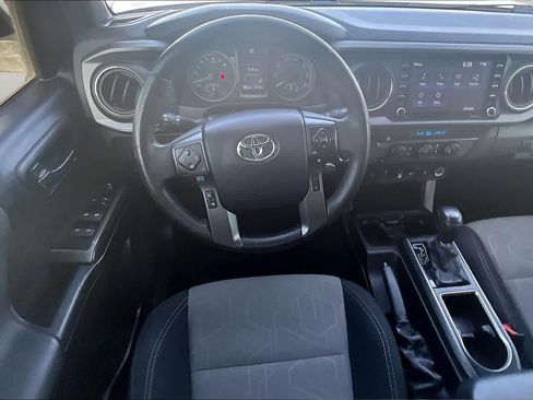 Used 2021 Toyota Tacoma TRD Sport w/ Technology Package RWD image 5