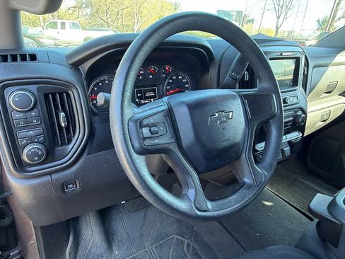 Used 2019 Chevrolet Silverado 1500 Custom Trail Boss w/ Custom Convenience Package image 11