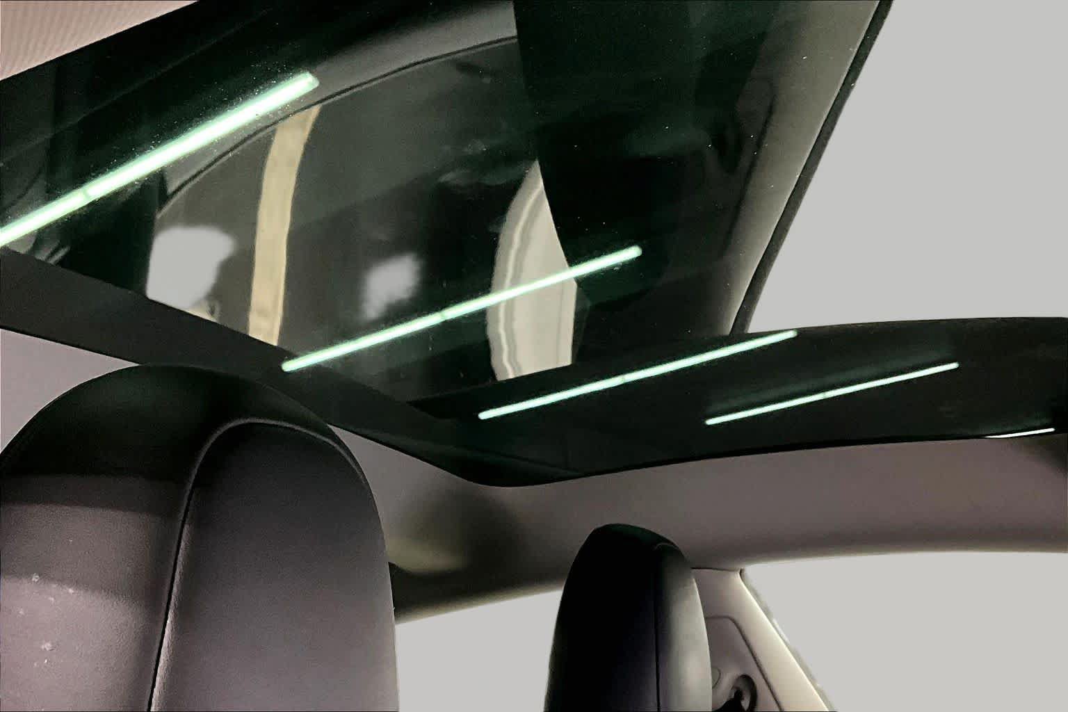 Used 2023 Tesla Model 3 Standard Range RWD image 13