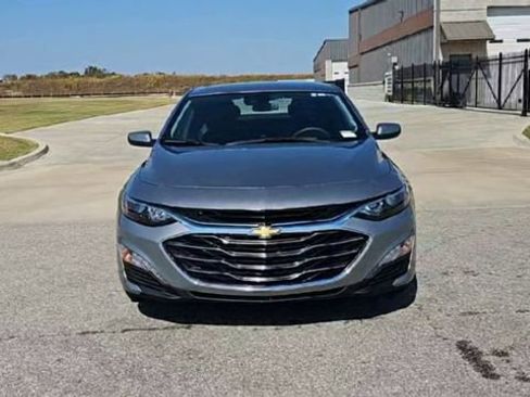 Used 2024 Chevrolet Malibu LT FWD image 3