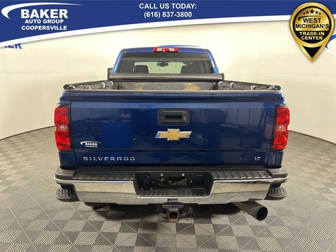 Used 2018 Chevrolet Silverado 2500 LT w/ LT Convenience Package image 8