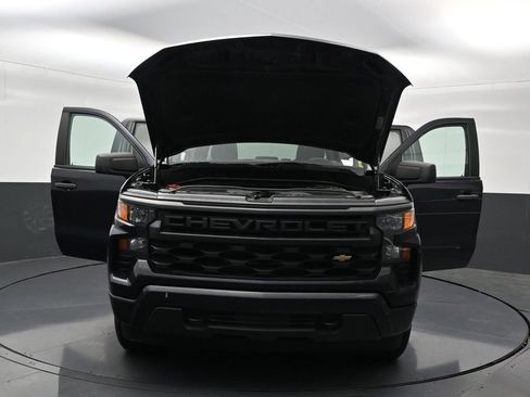 Used 2023 Chevrolet Silverado 1500 Custom RWD image 36