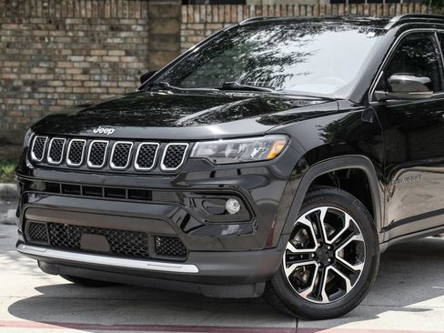 Used 2023 Jeep Compass Limited AWD/4WD image 12