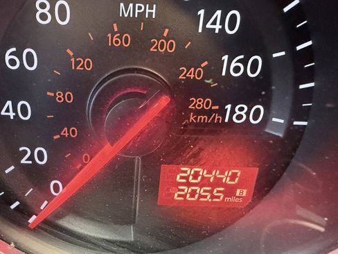 Used 2019 Nissan 370Z w/ Sport Package image 8