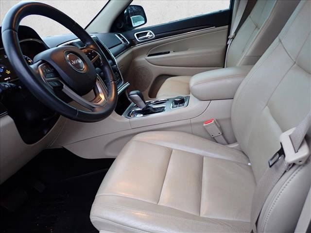Used 2018 Jeep Grand Cherokee Limited AWD/4WD image 8