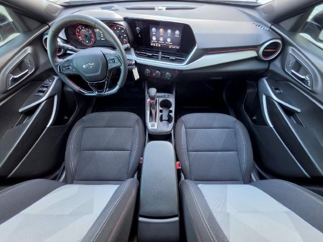 Used 2025 Chevrolet Trax RS w/ Driver Confidence Package FWD image 23