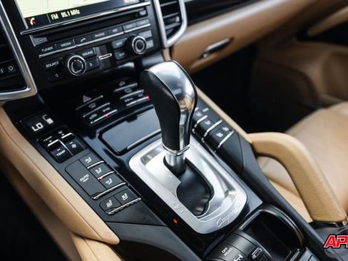 Used 2016 Porsche Cayenne image 14