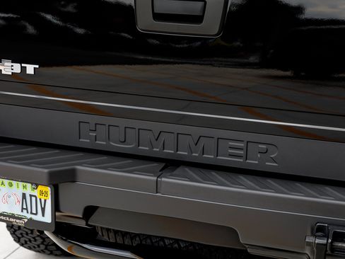 Used 2010 HUMMER H3T Adventure image 20