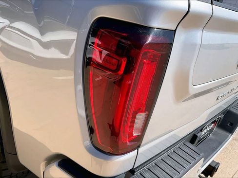 Certified 2022 GMC Sierra 2500 Denali w/ Denali Ultimate Package image 28