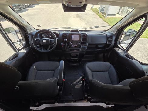 Used 2024 RAM ProMaster 2500 w/ Convenience Group FWD image 24