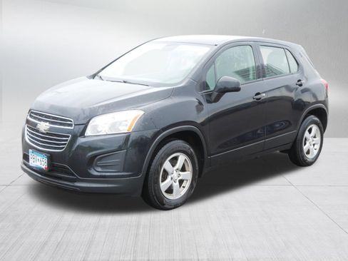 Used 2016 Chevrolet Trax LS AWD/4WD image 3