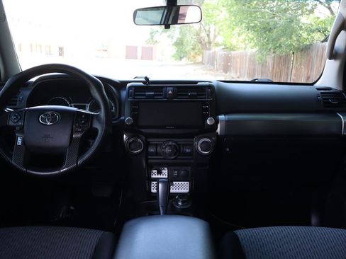 Used 2017 Toyota 4Runner SR5 AWD/4WD image 16