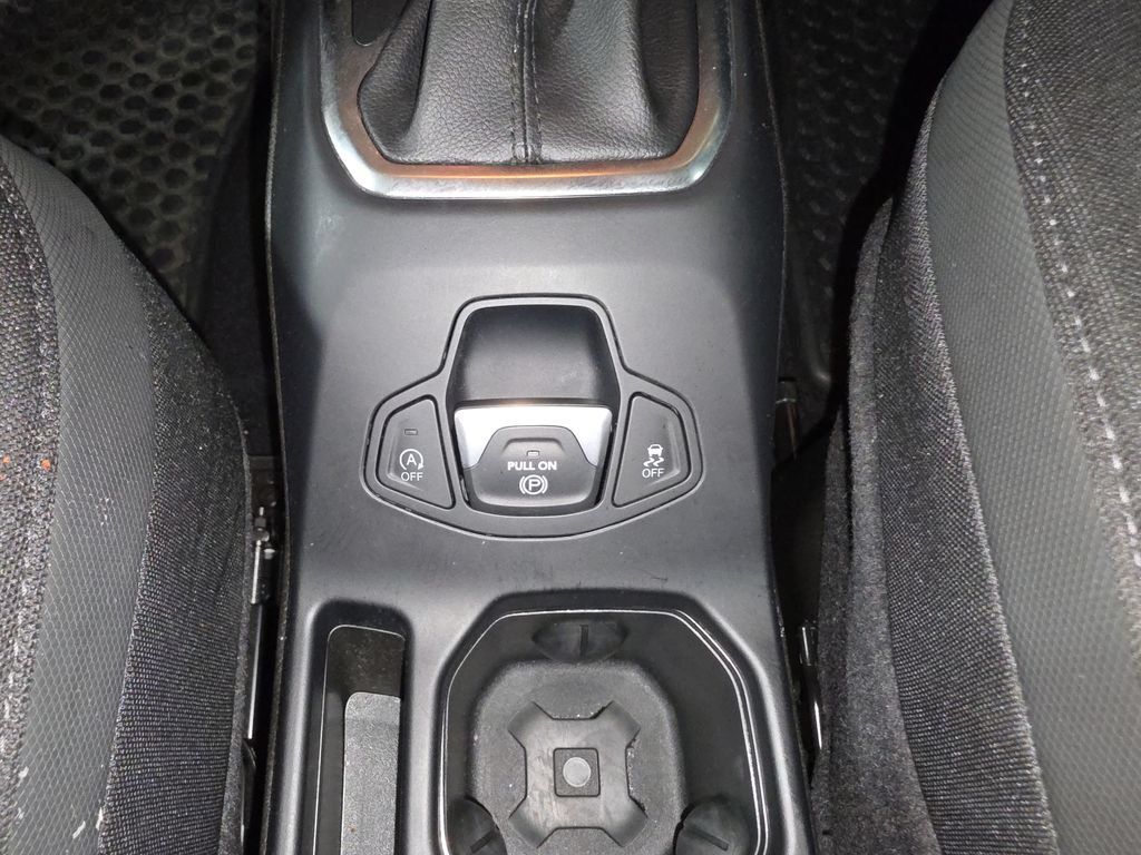 Certified 2023 Jeep Renegade Altitude w/ Convenience Group I AWD/4WD image 21