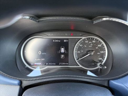 Used 2025 Nissan Versa SV FWD image 15