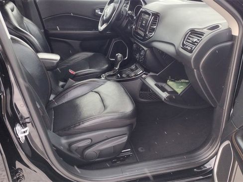 Used 2019 Jeep Compass Limited image 18