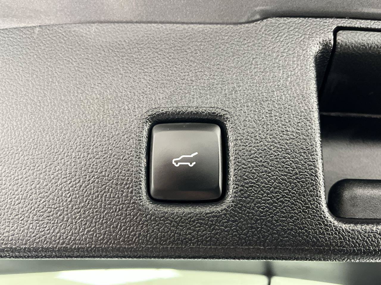 Used 2024 Ford Escape Active AWD/4WD image 5