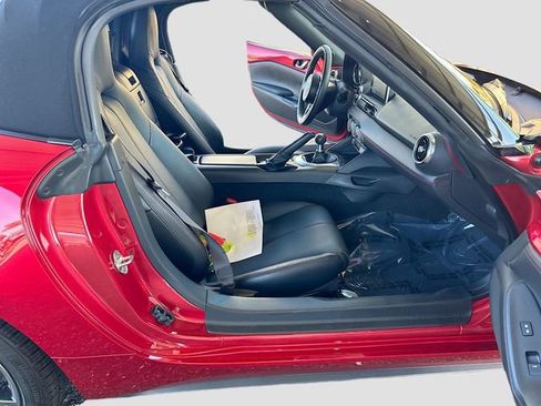Used 2016 MAZDA MX-5 Miata Grand Touring RWD image 18