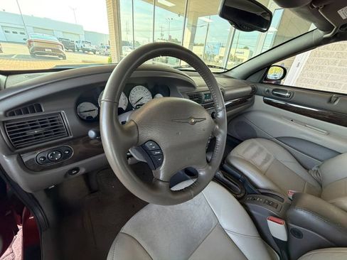 Used 2004 Chrysler Sebring Limited FWD image 20