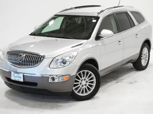 Used 2010 Buick Enclave CX w/ Driver Confidence Package image 2