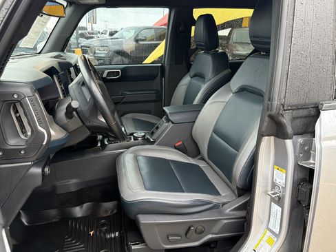 Used 2024 Ford Bronco Outer Banks AWD/4WD image 13
