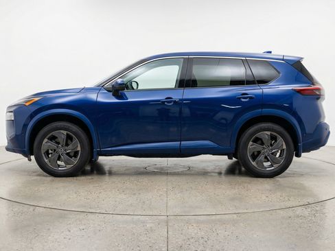 Used 2025 Nissan Rogue SV FWD image 5