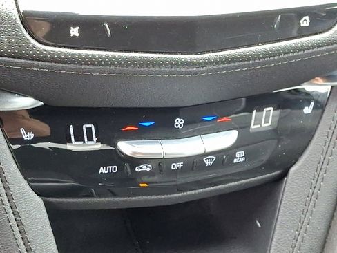 Used 2023 Cadillac XT5 Premium Luxury image 17