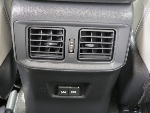 Used 2023 Toyota RAV4 XLE Premium image 12